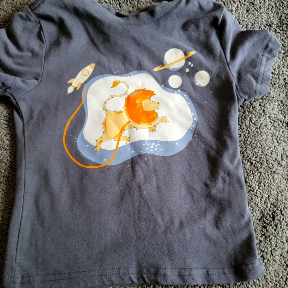 Cute tee!